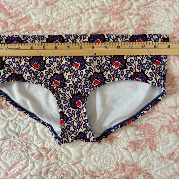 Boden Navy and Cream Floral Bra Set - Picture 4 of 10